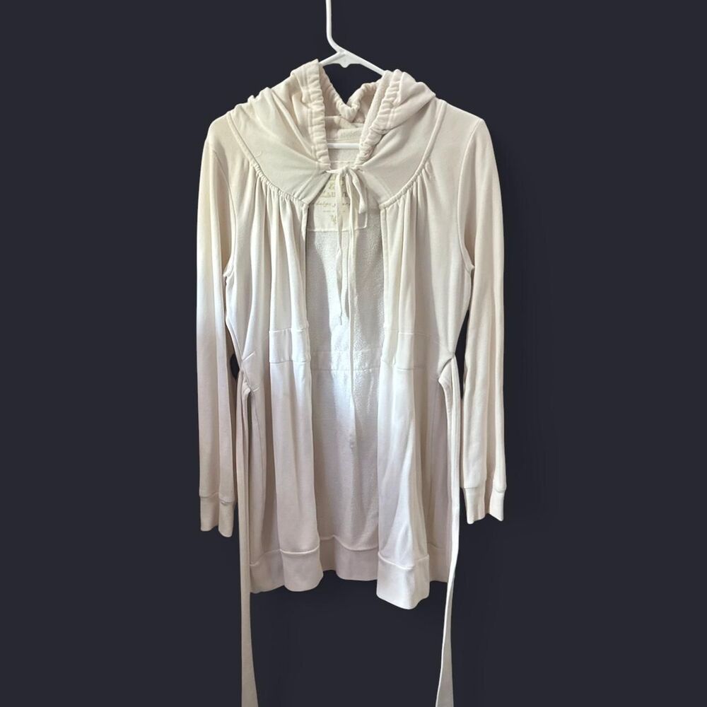 Victoria's Secret Women's White cream Sweatshirt - Picture 6 of 7